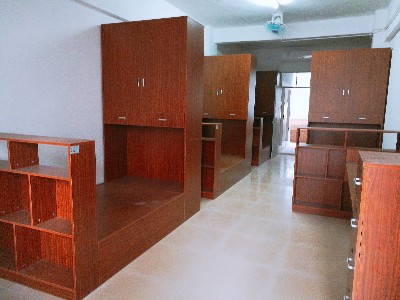 J9���Ź���վ����-Ա������